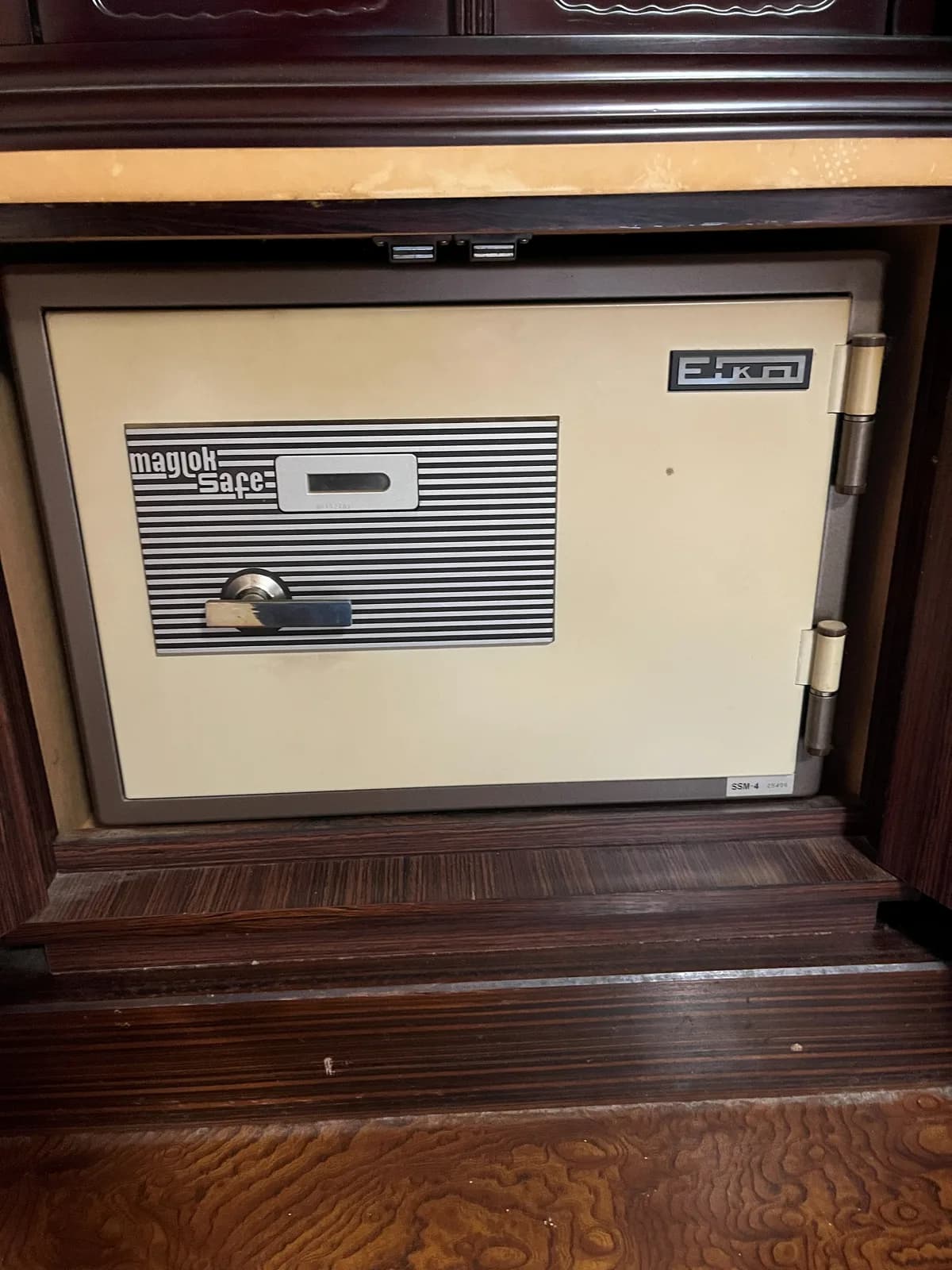 EIKO MAGLOK SAFEのマグネットキー式金庫を非破壊解錠（札幌市東区）