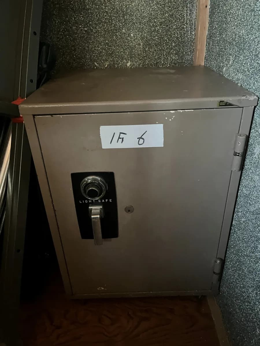 LIGHT SAFE業務用金庫 鍵・ダイヤル不明の非破壊解錠(札幌市西区)
