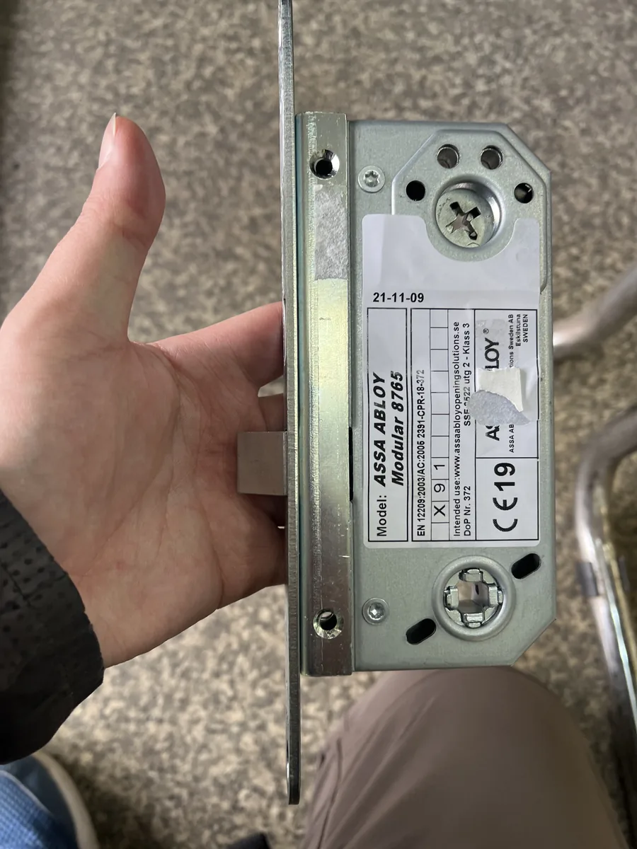 ASSA ABLOY 8765 錠ケース交換（札幌市中央区）